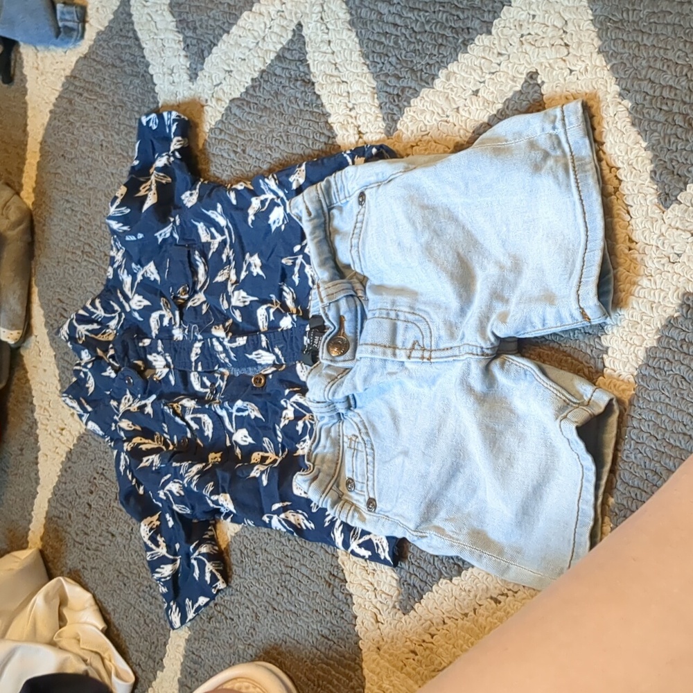 Cute two piece shorts outfit, jean shorts and a button down shirt! Light weight,